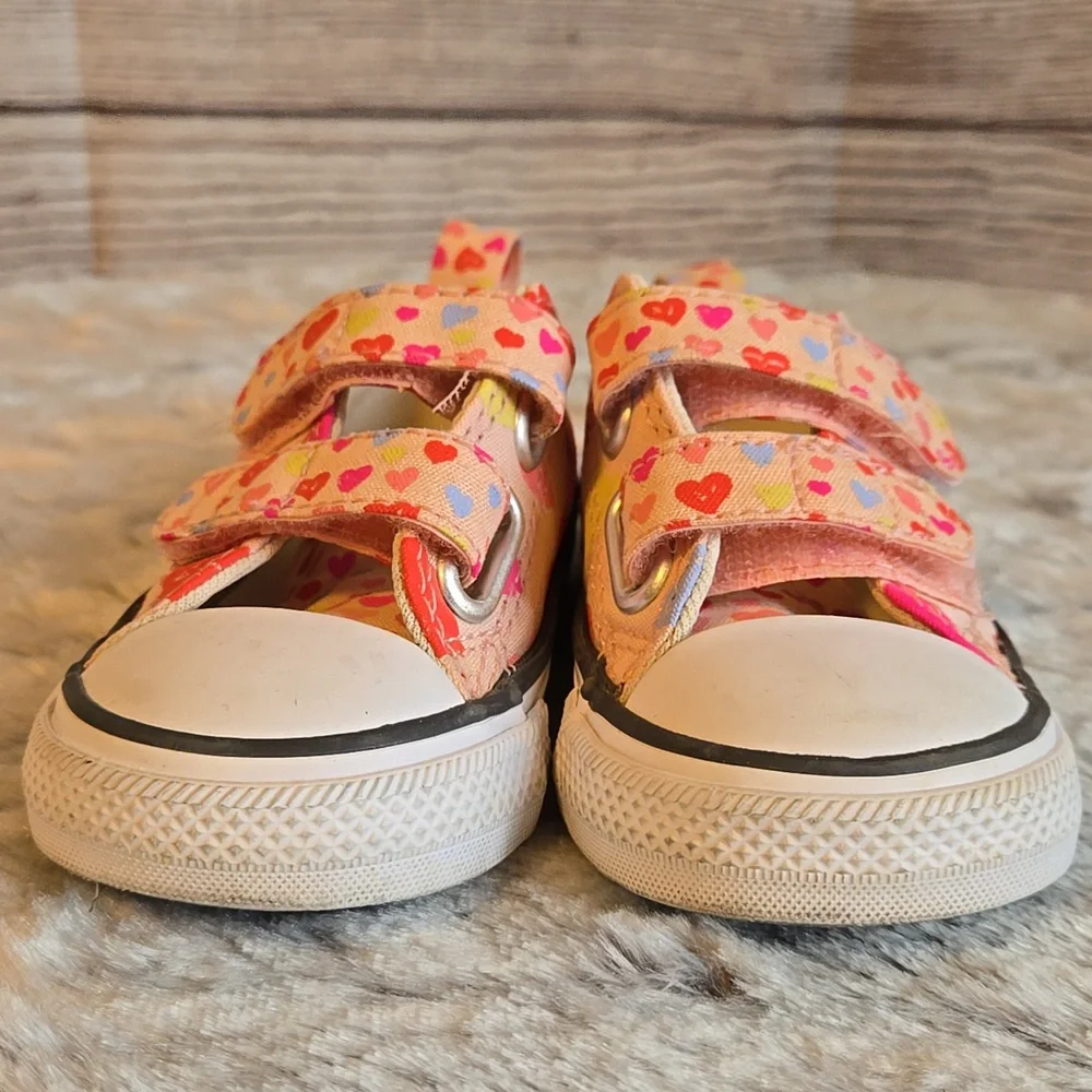 Converse Pink Heart Print Sneakers, Toddler Girls 5, Great Condition